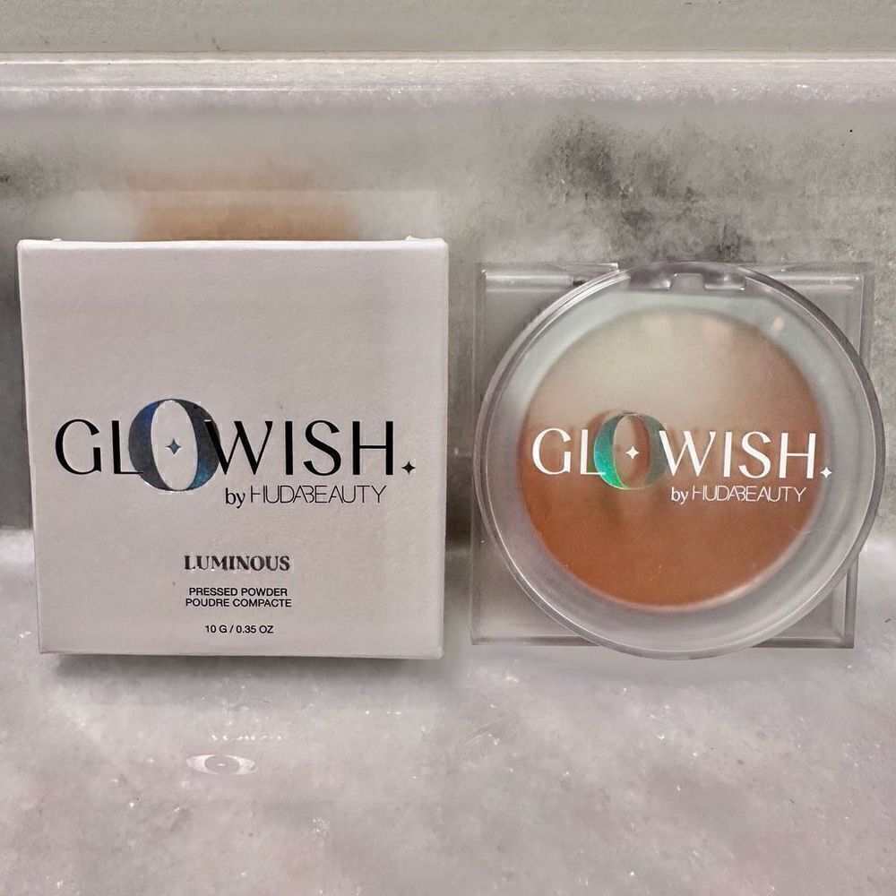 NWT GloWish By Huda Beauty 06 Medium Tan Luminous Pressed Powder 0.35oz